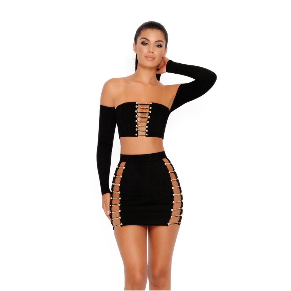 NO CHAIN NO GAIN SUEDE BARDOT (Top and Skirt)